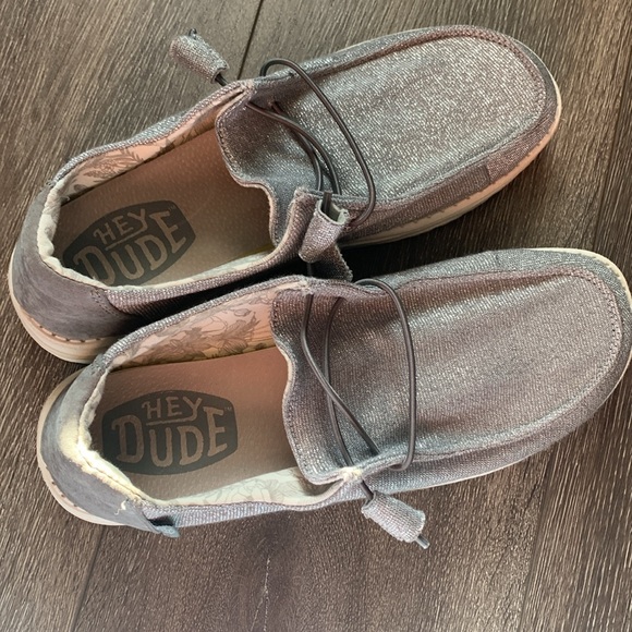 Hey Dude Wendy Stretch Sparkling White Silver Loafers Size 9 Women’s - Picture 4 of 6